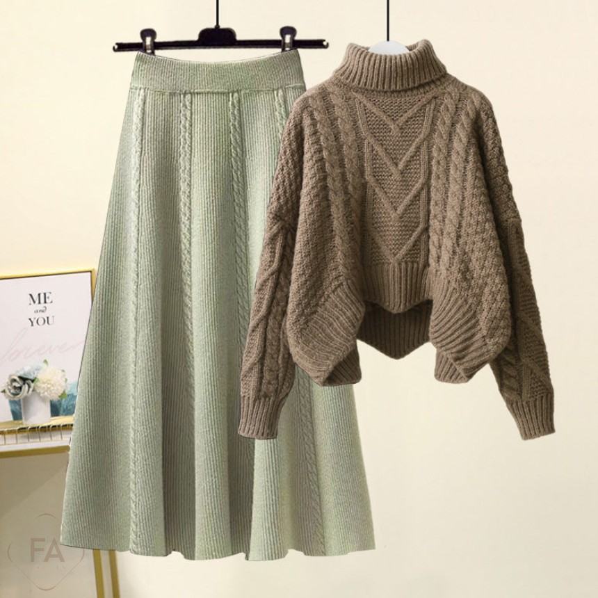 カーキ/セーター+グリーン/スカート