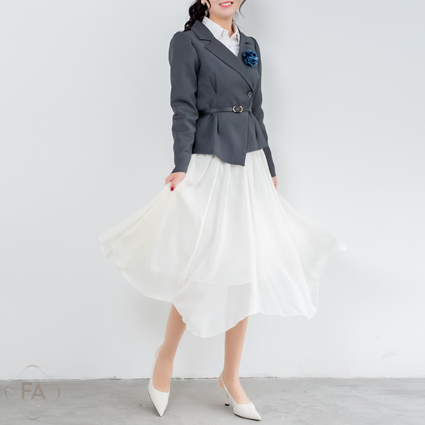 グレー/スーツ+ホワイト/スカート